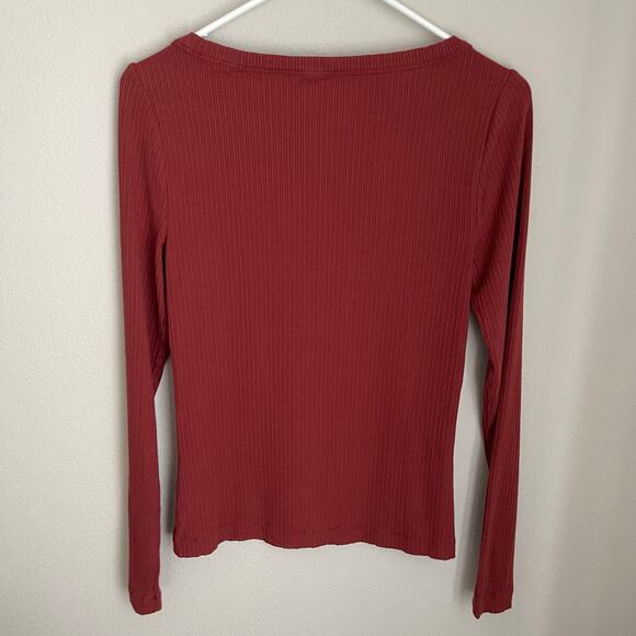 SPANX Red Rib Long Sleeve Scoop Neck Shirt (S) - Picture 5 of 7